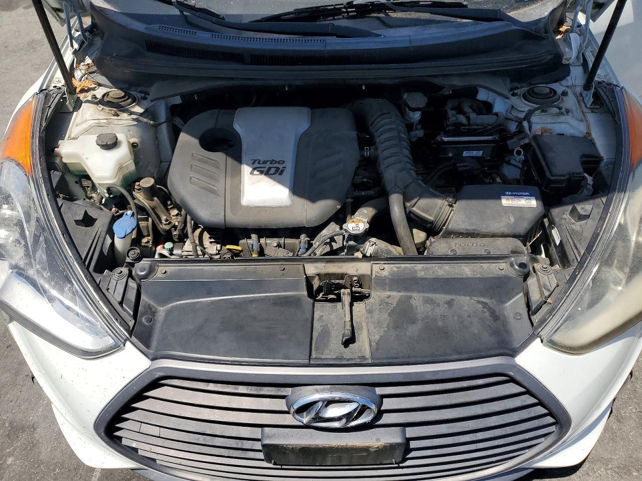 2016 Hyundai Veloster Turbo - zdjęcie 11