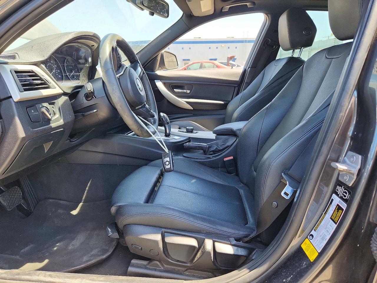 2014 BMW 320 I - zdjęcie 7