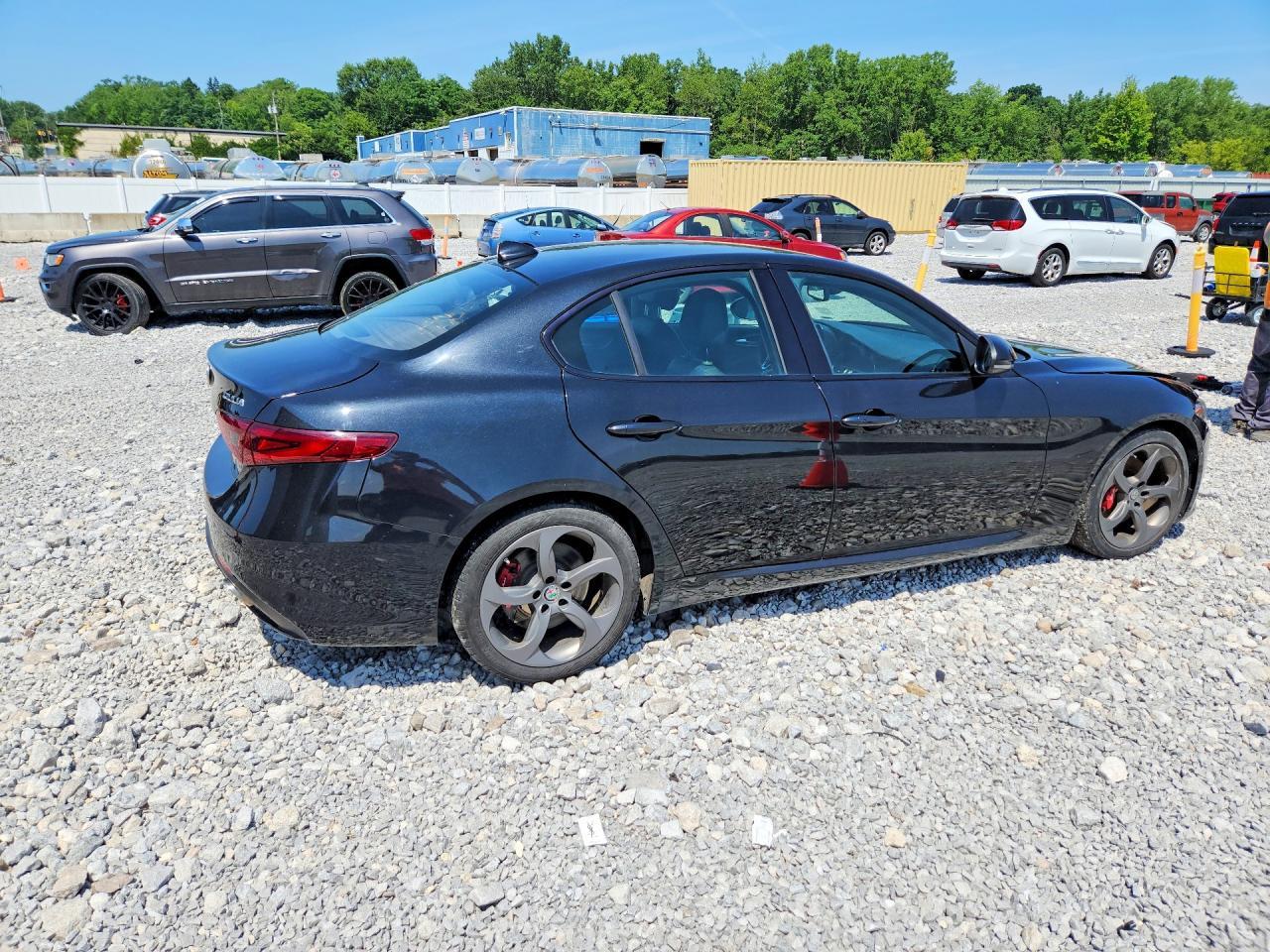 2018 Alfa Romeo Giulia - zdjęcie 3