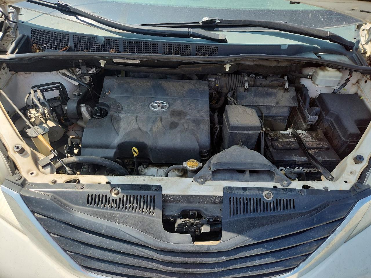 2013 Toyota Sienna Le - zdjęcie 12