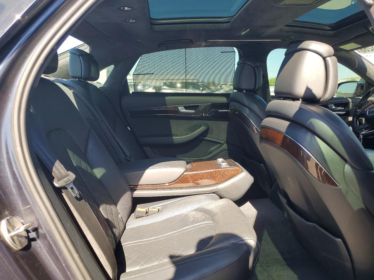2017 Audi A8 L Quattro - zdjęcie 10