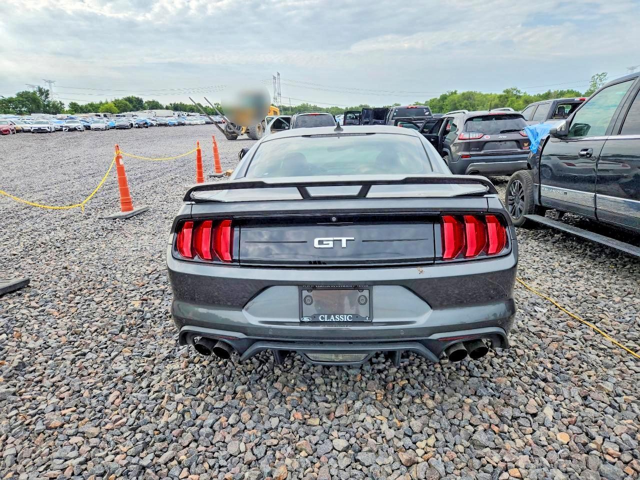 2020 Ford Mustang Gt - zdjęcie 6