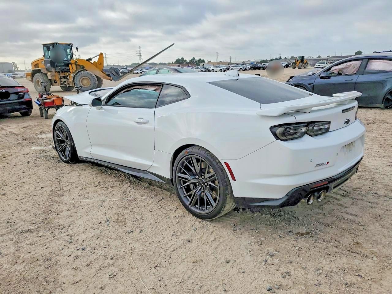 2024 Chevrolet Camaro Zl1 - zdjęcie 2