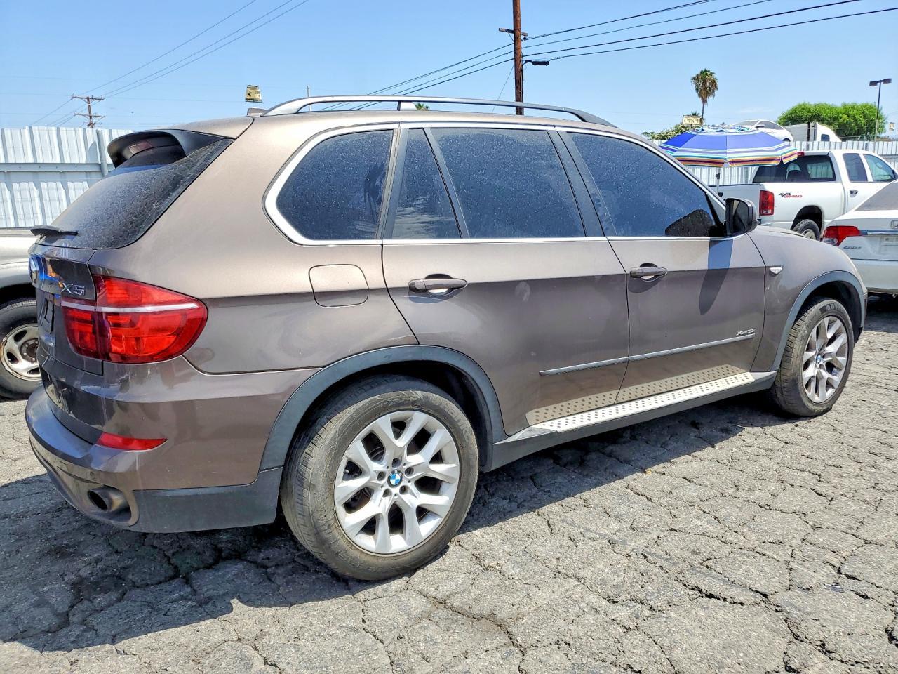 2013 BMW X5 xDrive35I - zdjęcie 3