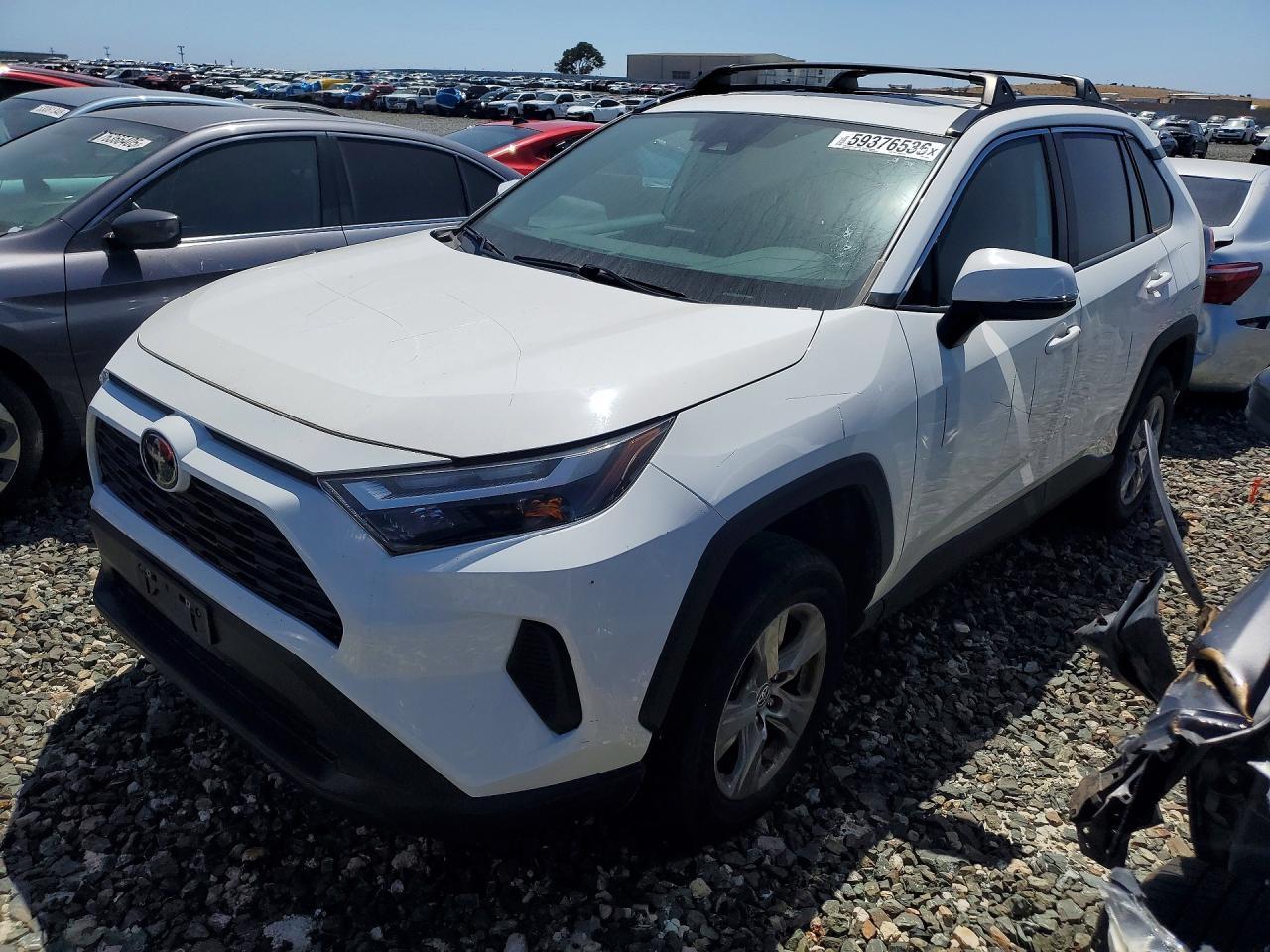 2022 Toyota Rav4 Xle - zdjęcie główne