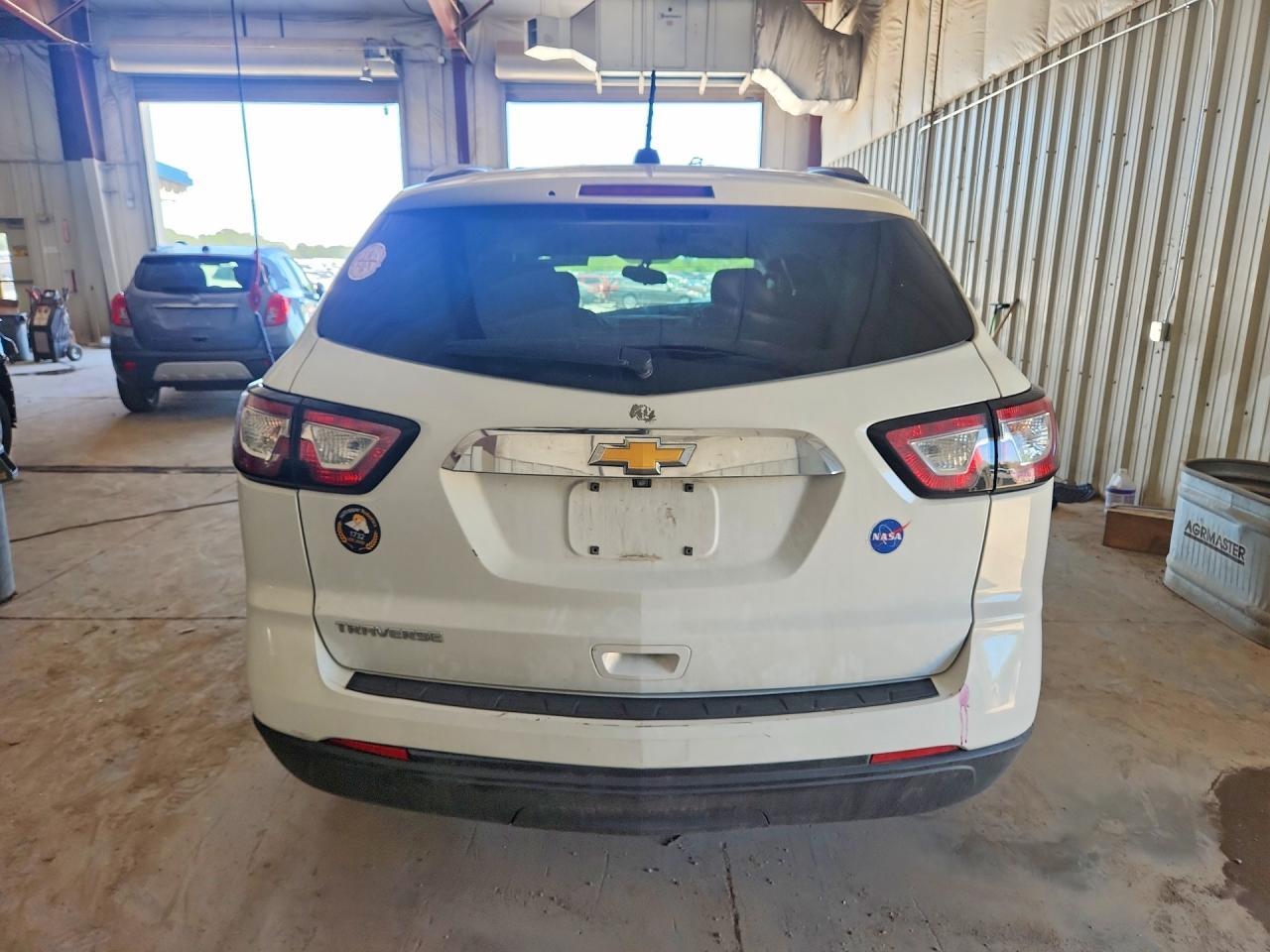 2017 Chevrolet Traverse Ls - zdjęcie 6