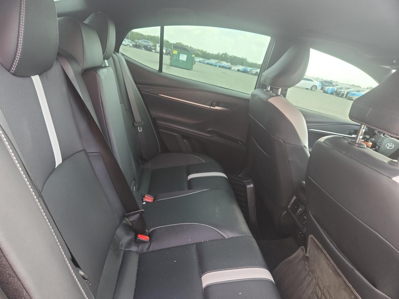 2025 Toyota Camry Se - zdjęcie 10