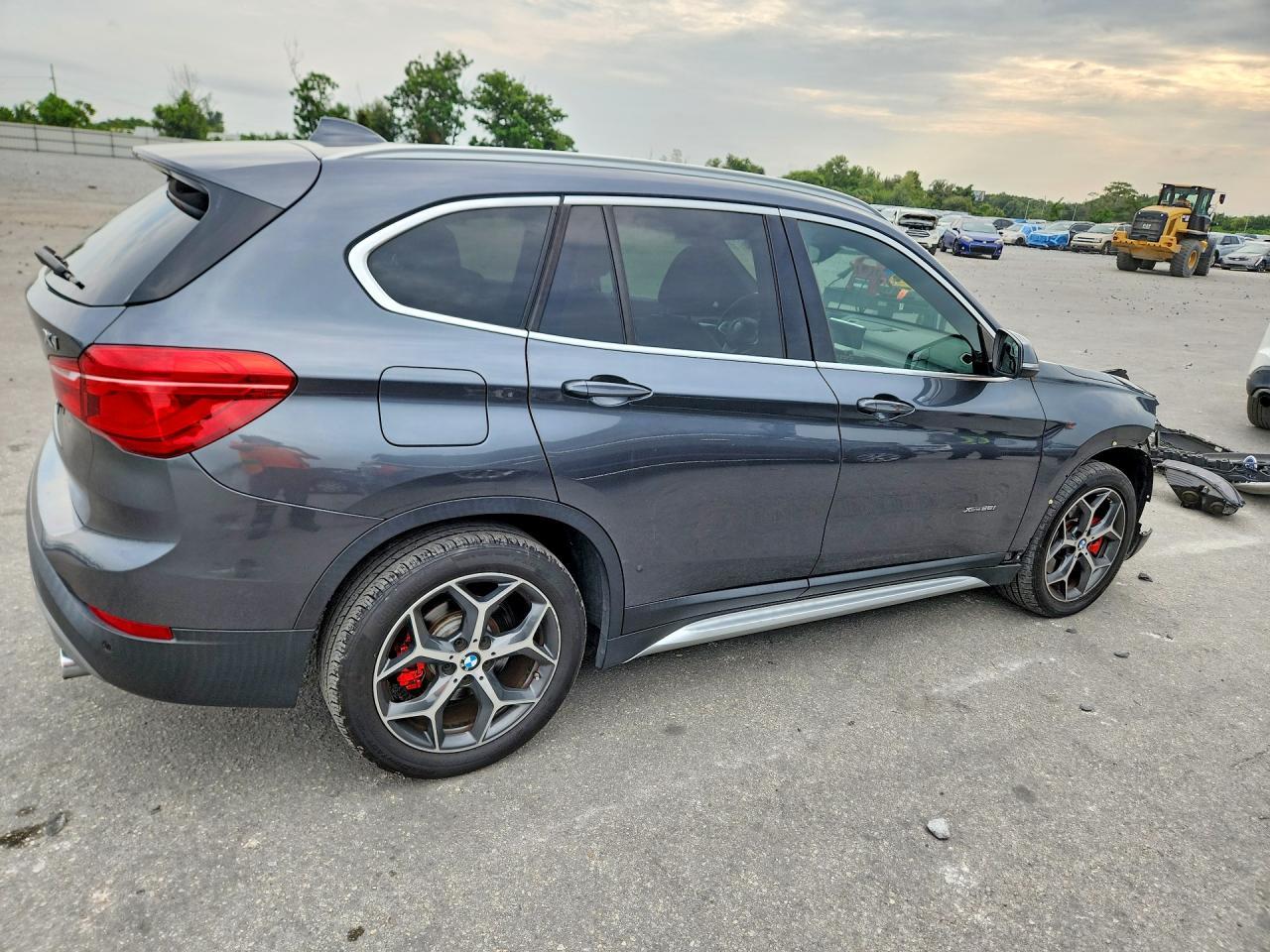 2017 BMW X1 xDrive28I - zdjęcie 3