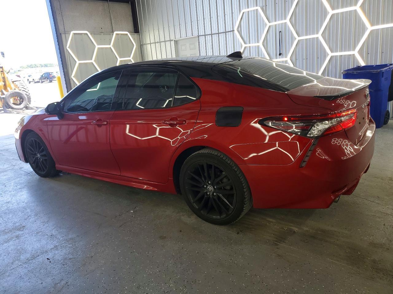 2024 Toyota Camry Xse V6 - zdjęcie 2