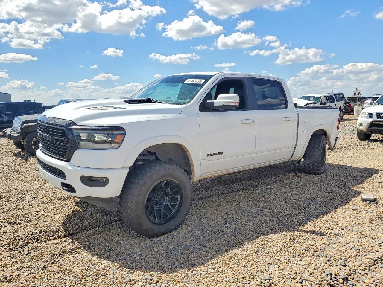 2020 Ram 1500 Laramie - zdjęcie główne