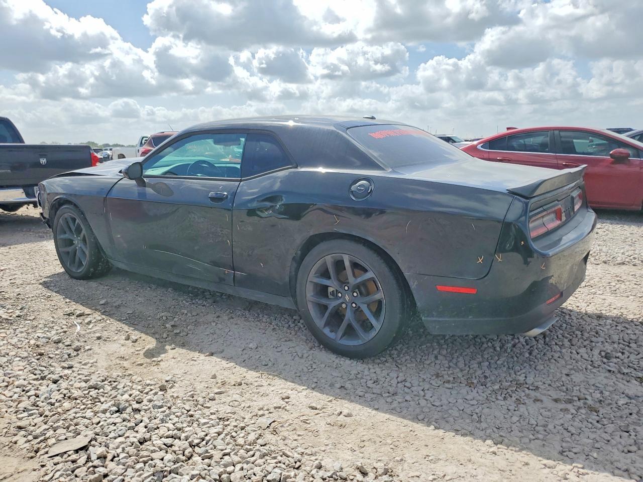 2021 Dodge Challenger R/T - zdjęcie 2