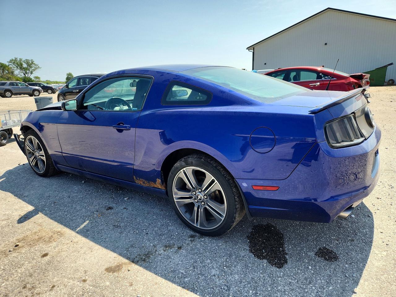 2013 Ford Mustang - zdjęcie 2