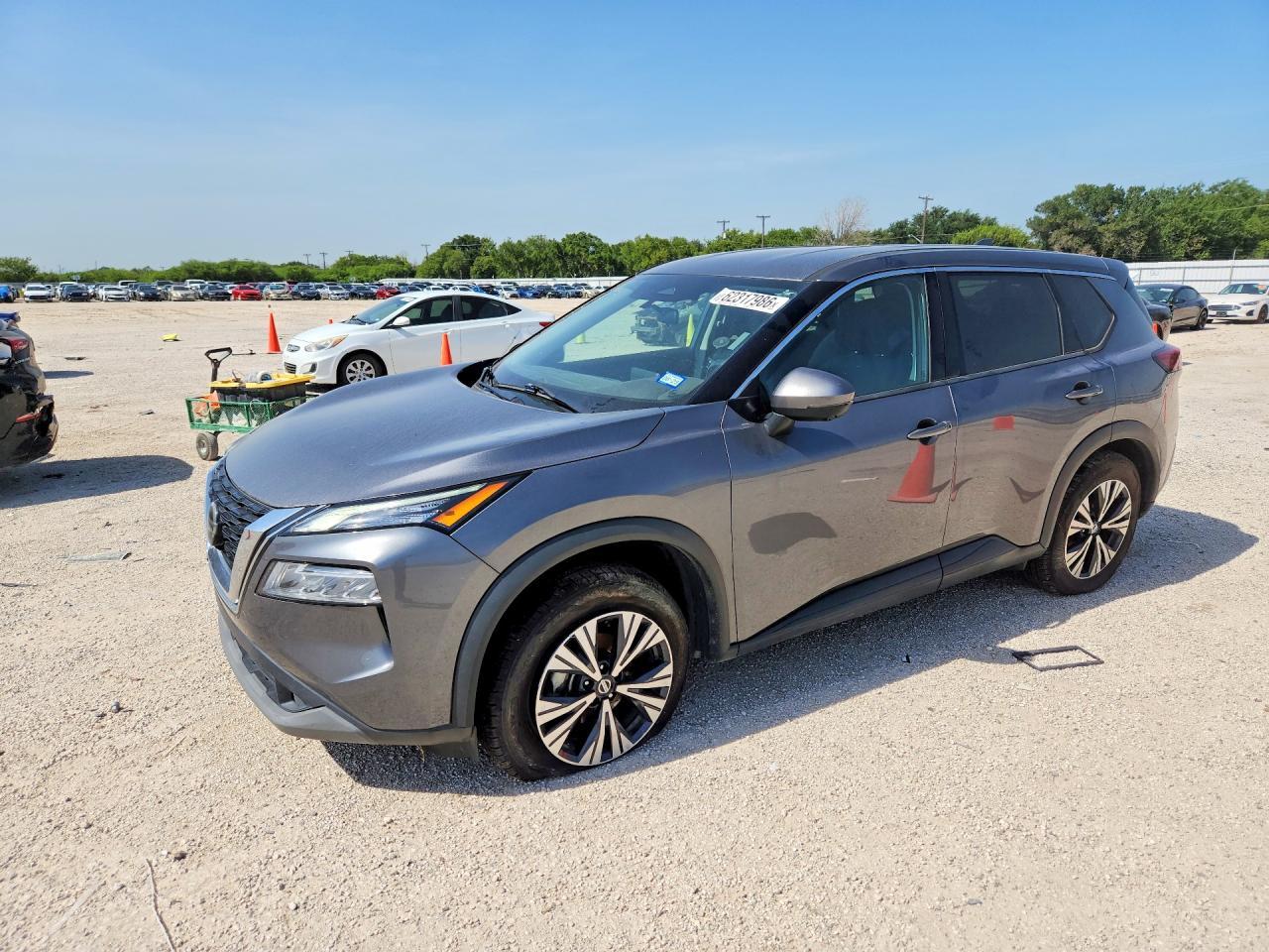 2021 Nissan Rogue Sv - zdjęcie główne