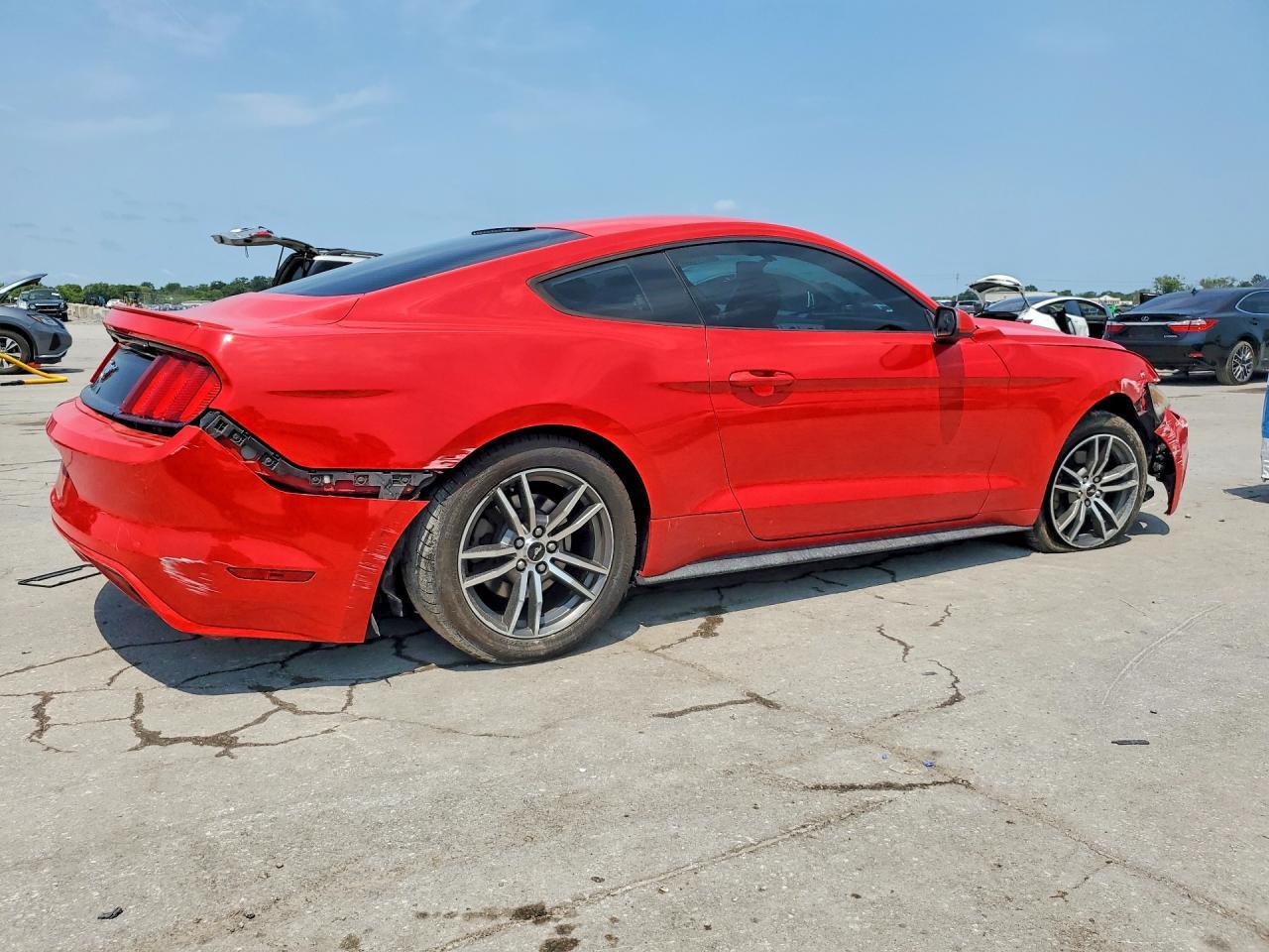 2016 Ford Mustang - zdjęcie 3