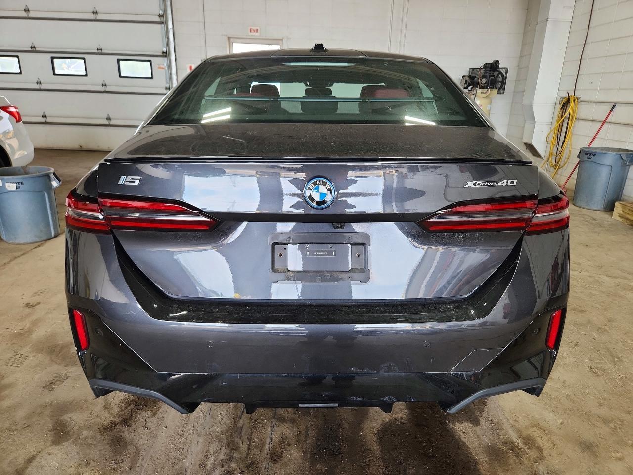 2025 BMW I5 xDrive 40 - zdjęcie 6