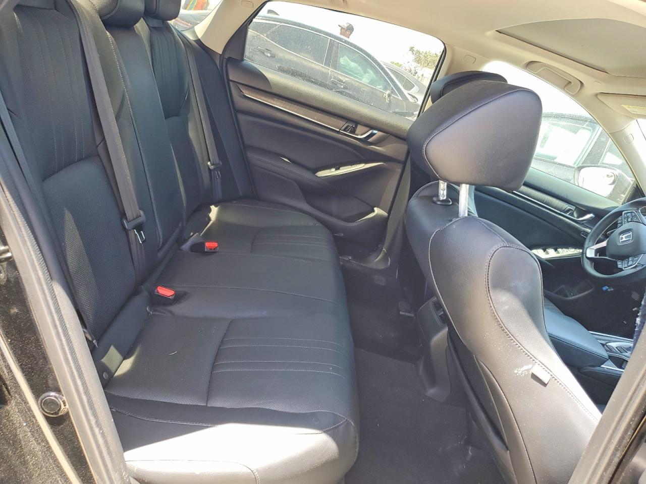 2018 Honda Accord Touring - zdjęcie 10