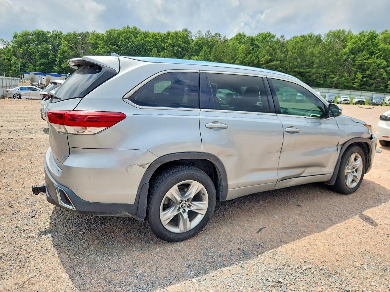 2017 Toyota Highlander Limited - zdjęcie 3