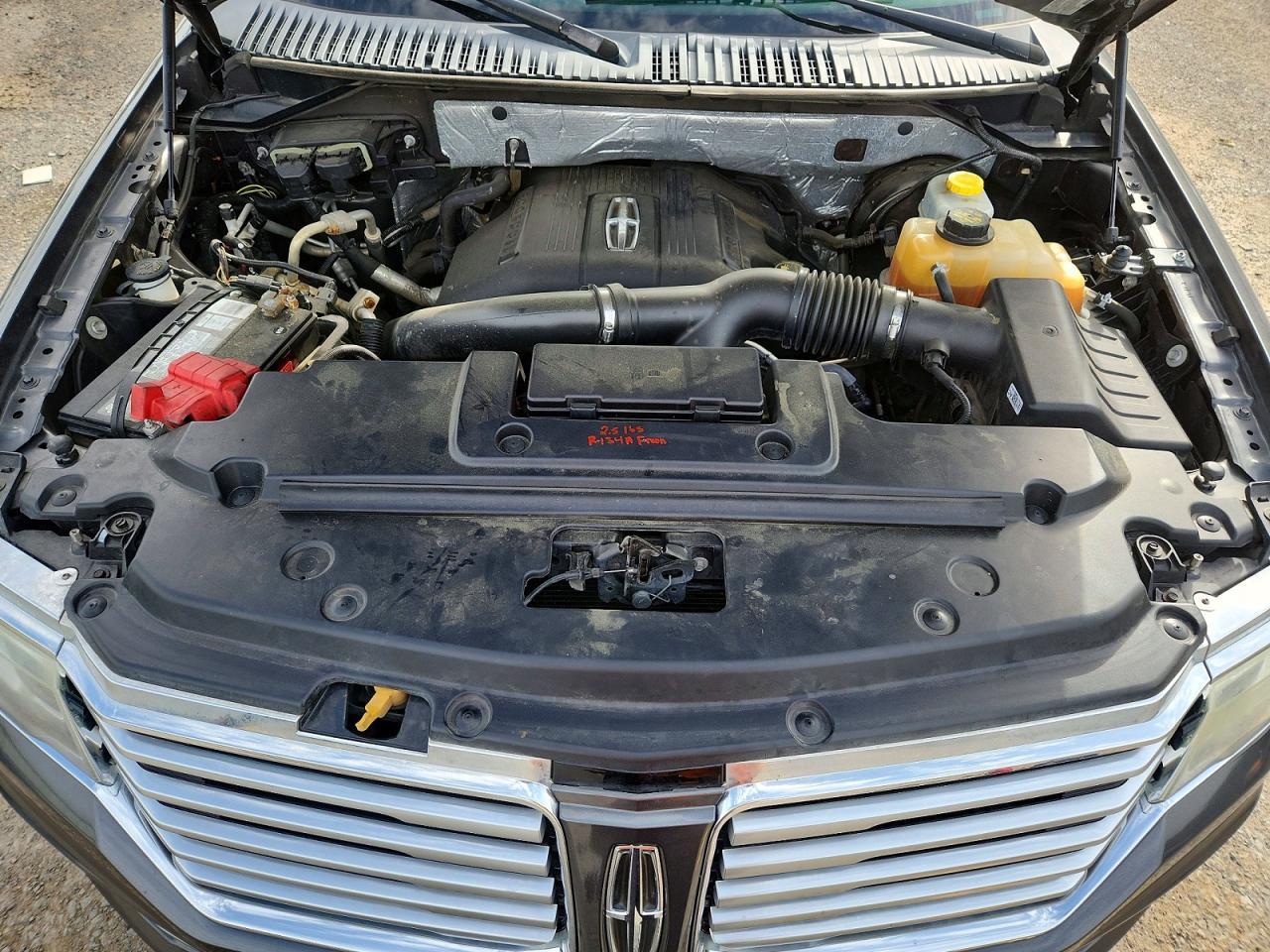 2016 Lincoln Navigator L Reserve - zdjęcie 12