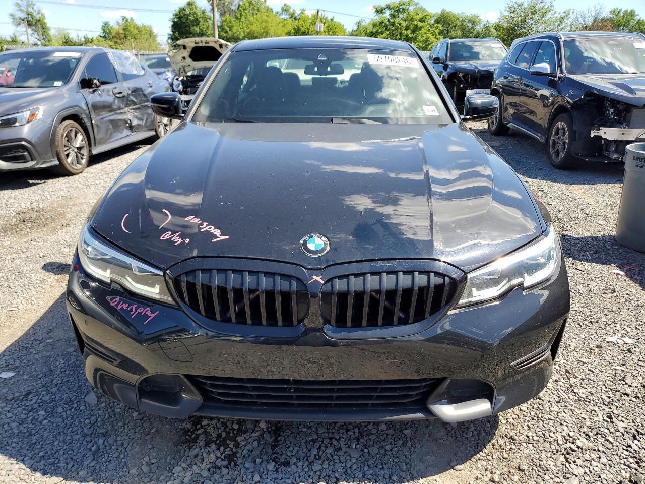 2021 BMW Seria 3 330i - zdjęcie 5