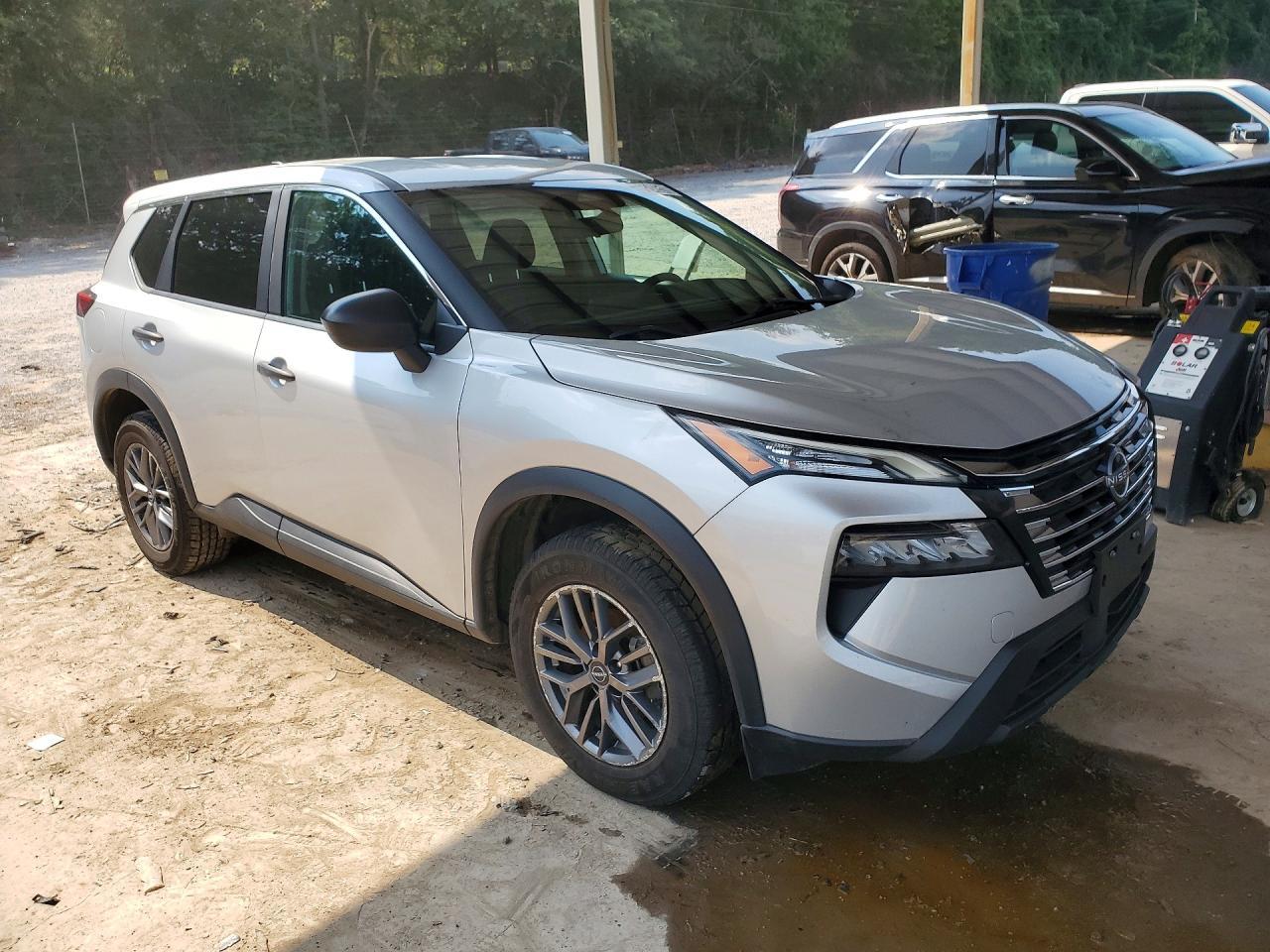 2024 Nissan Rogue S - zdjęcie 4