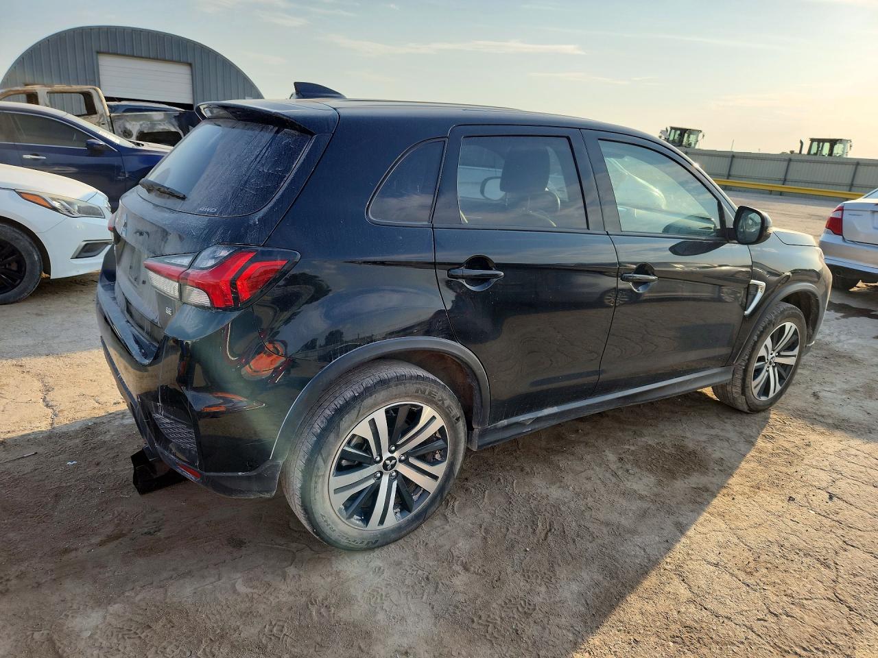 2024 Mitsubishi Outlander Sport S/Se - zdjęcie 3