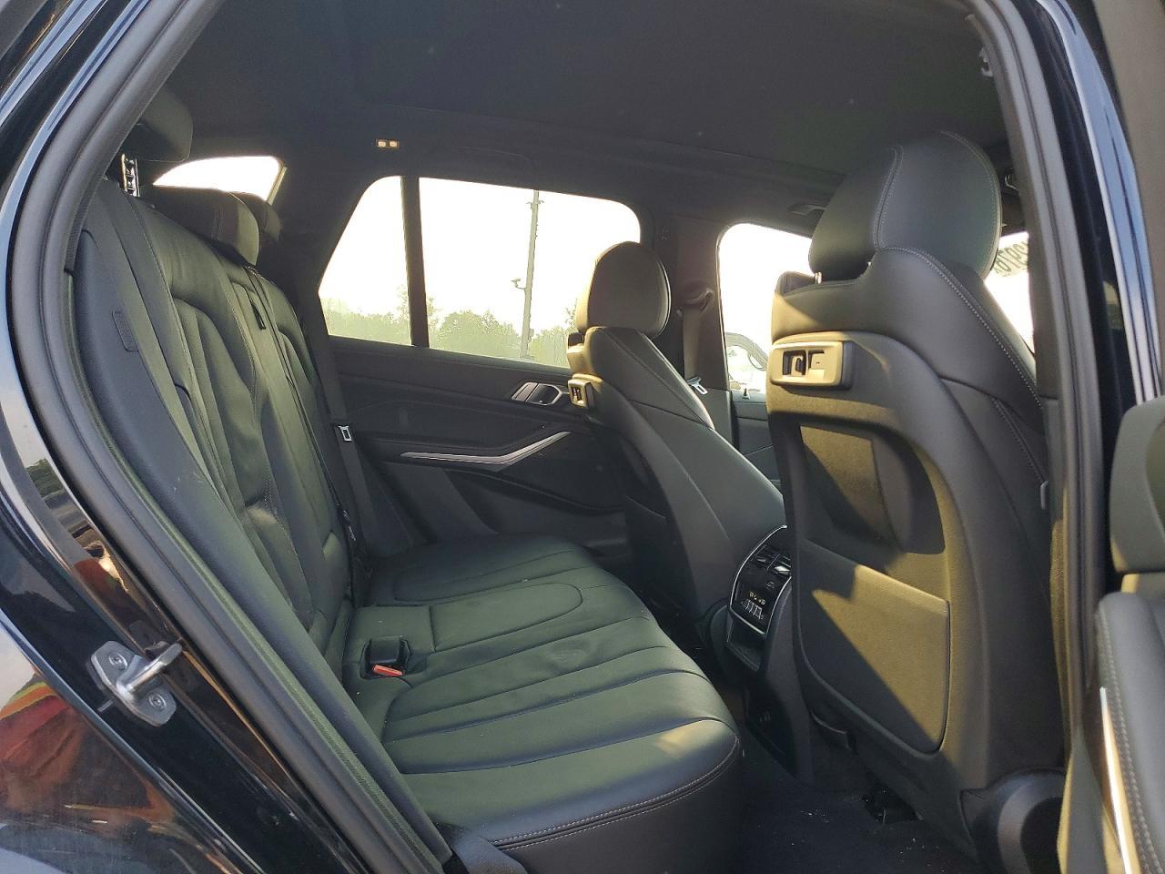 2022 BMW X5 xDrive40I - zdjęcie 11