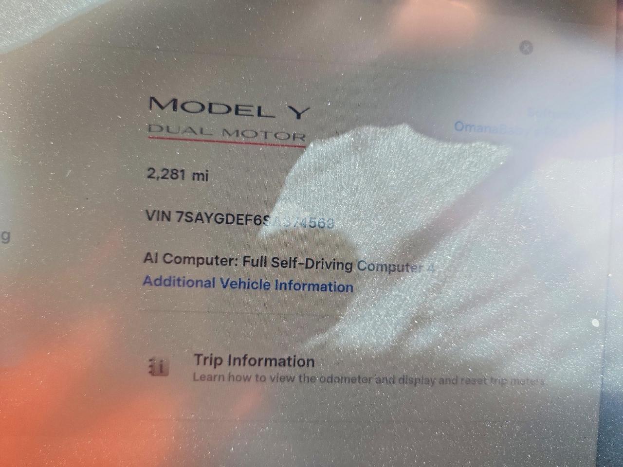 2025 Tesla Model Y - zdjęcie 9