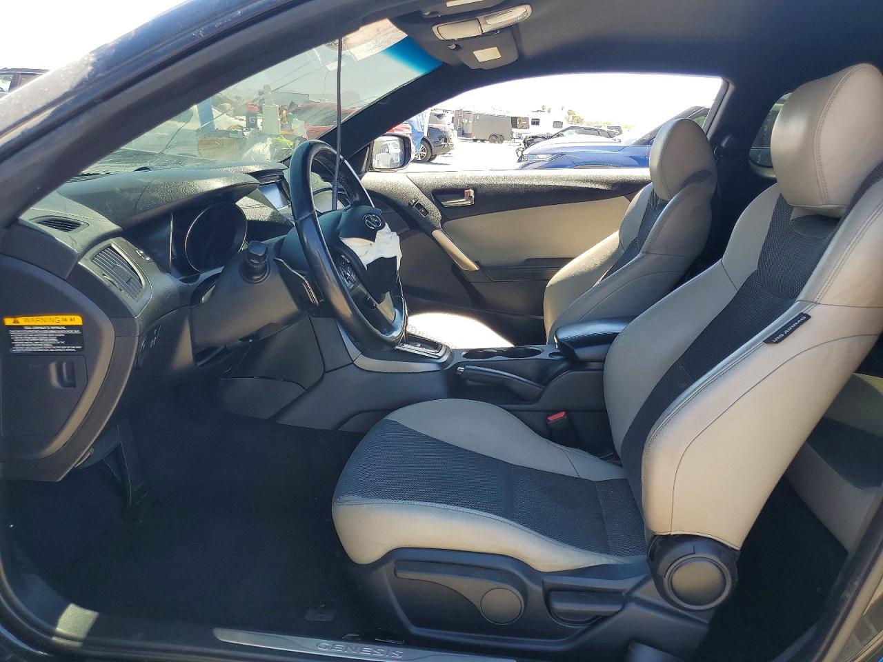 2016 Hyundai Genesis 3.8L - zdjęcie 7
