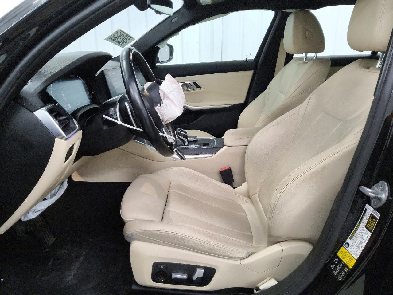 2021 BMW Seria 3 330i - zdjęcie 7