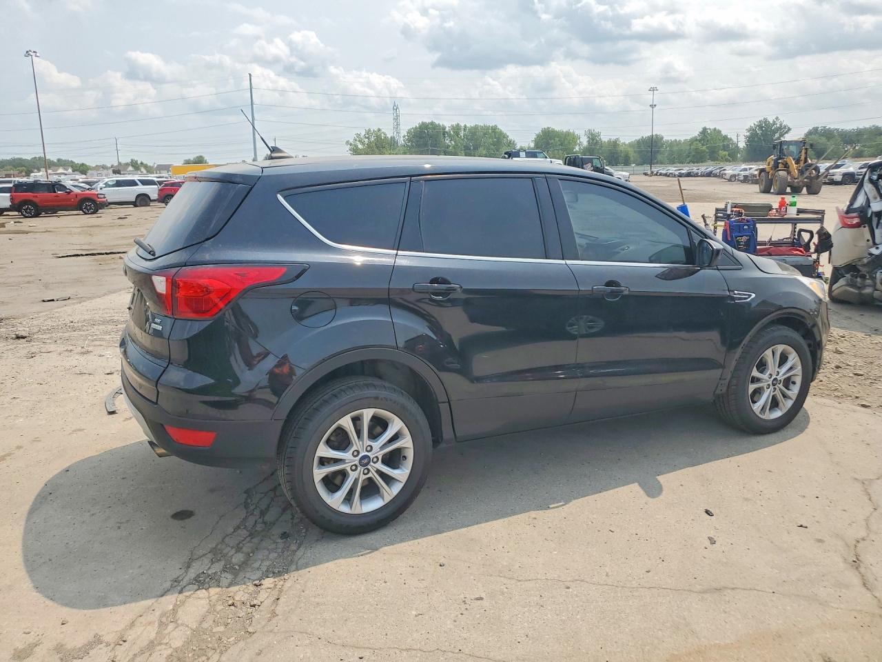 2019 Ford Escape Se - zdjęcie 3