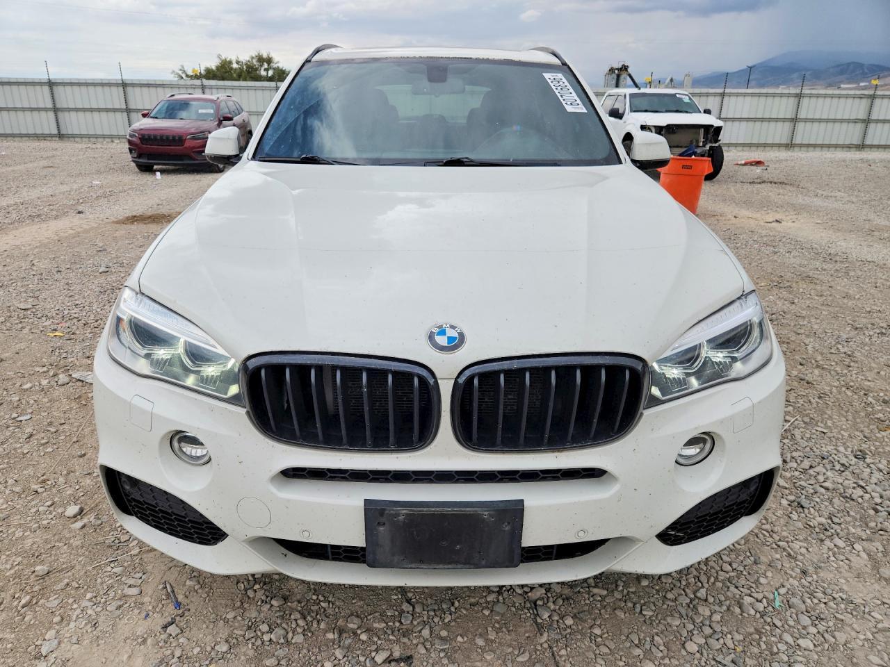 2016 BMW X5 xDrive50I - zdjęcie 5