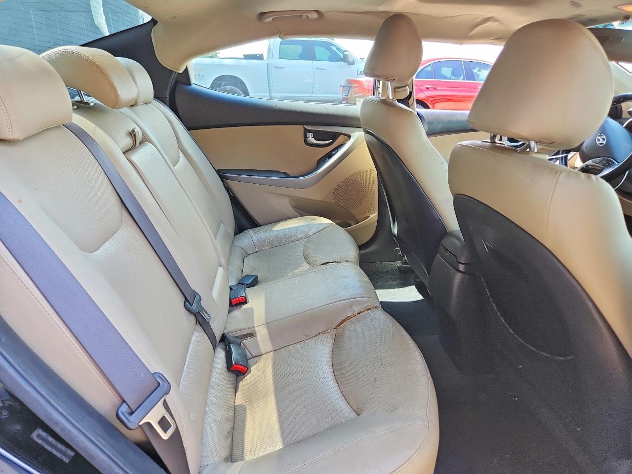 2014 Hyundai Elantra Limited - zdjęcie 10