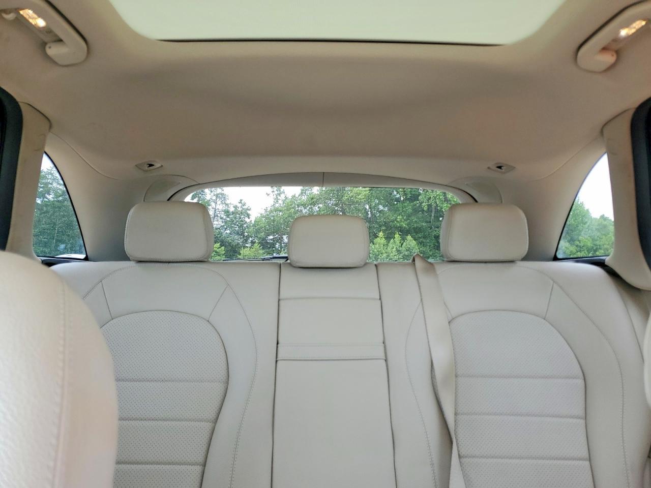 2017 Mercedes-Benz Glc 300 - zdjęcie 10
