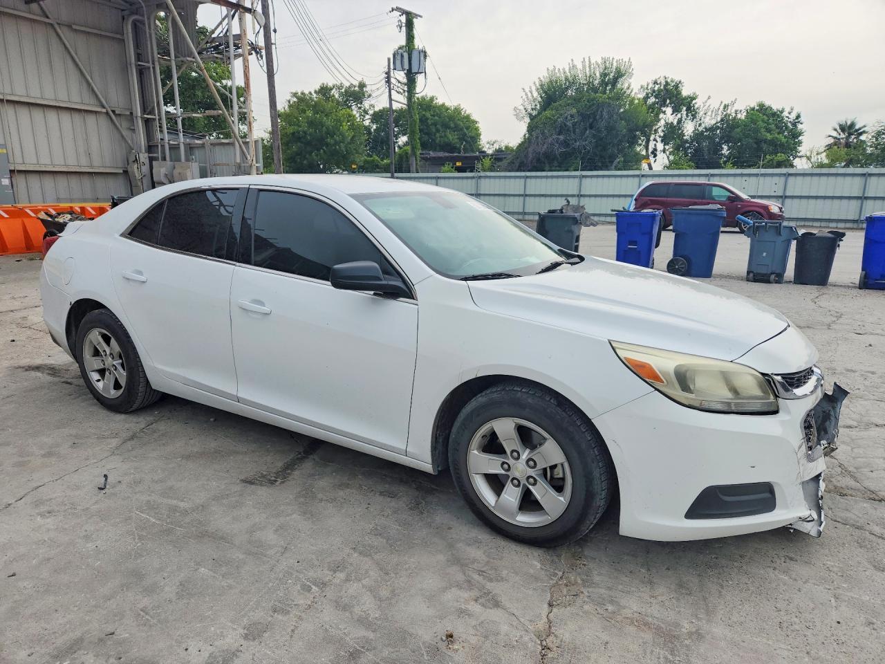 2015 Chevrolet Malibu Ls - zdjęcie 4