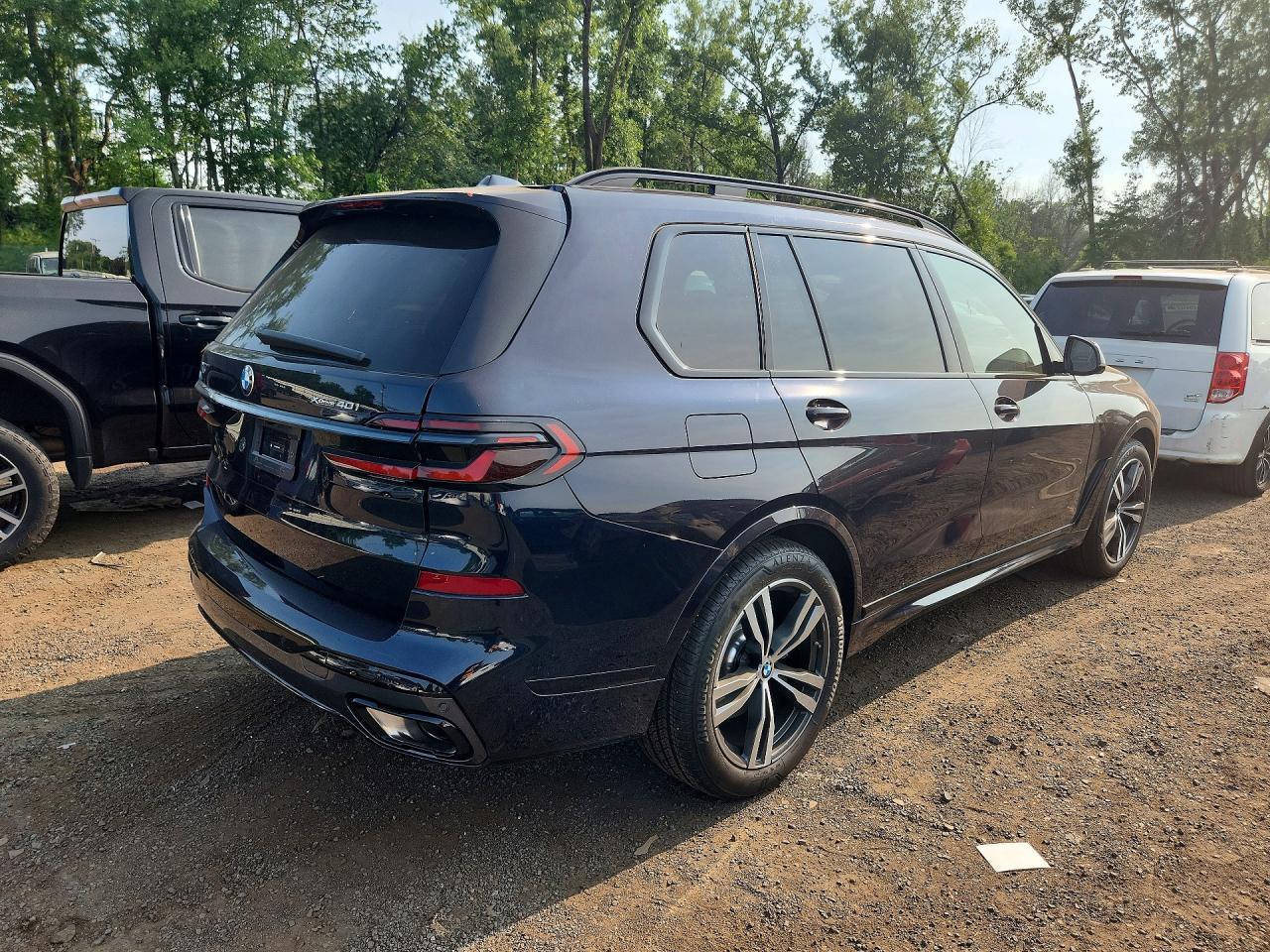 2026 BMW X7 xDrive40I - zdjęcie 3