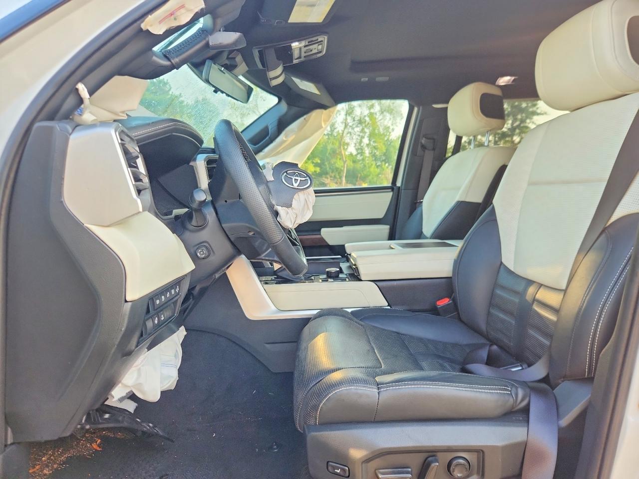 2023 Toyota Sequoia Capstone - zdjęcie 7