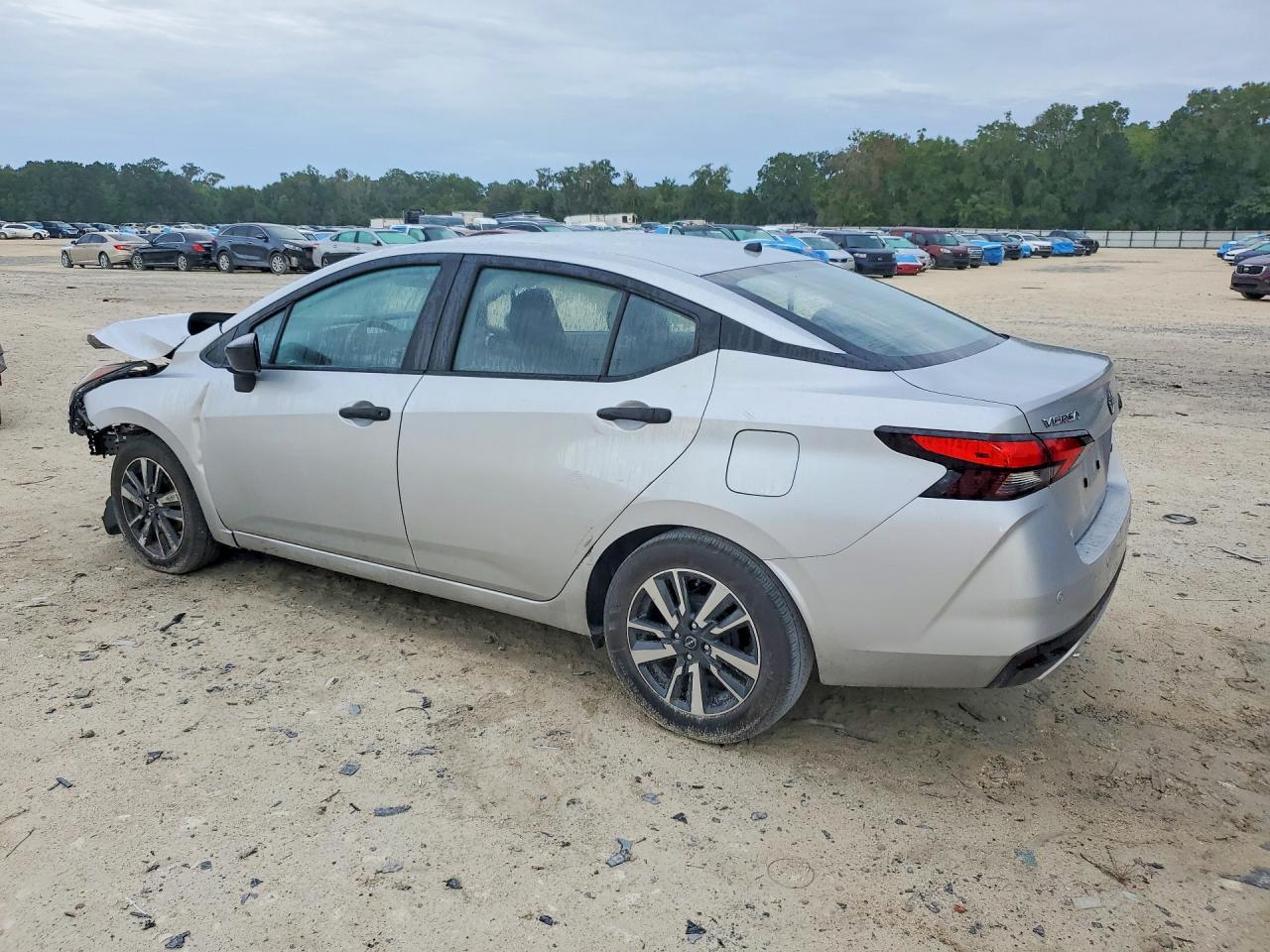 2025 Nissan Versa S - zdjęcie 2