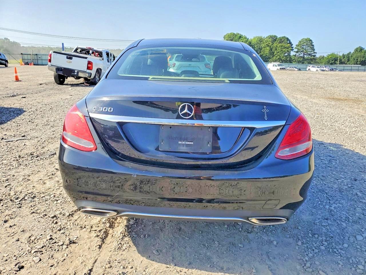 2016 Mercedes-Benz C 300 - zdjęcie 6