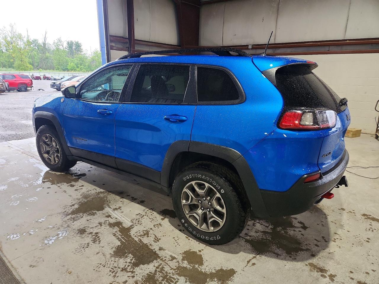2022 Jeep Cherokee Trailhawk - zdjęcie 2