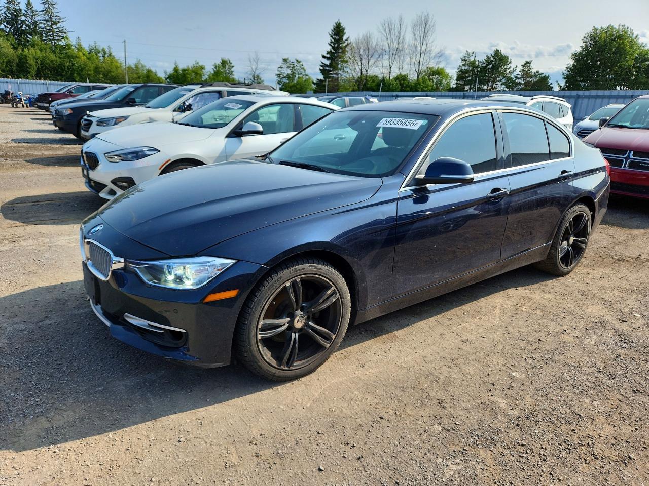 2014 BMW Seria 3 328i - zdjęcie główne