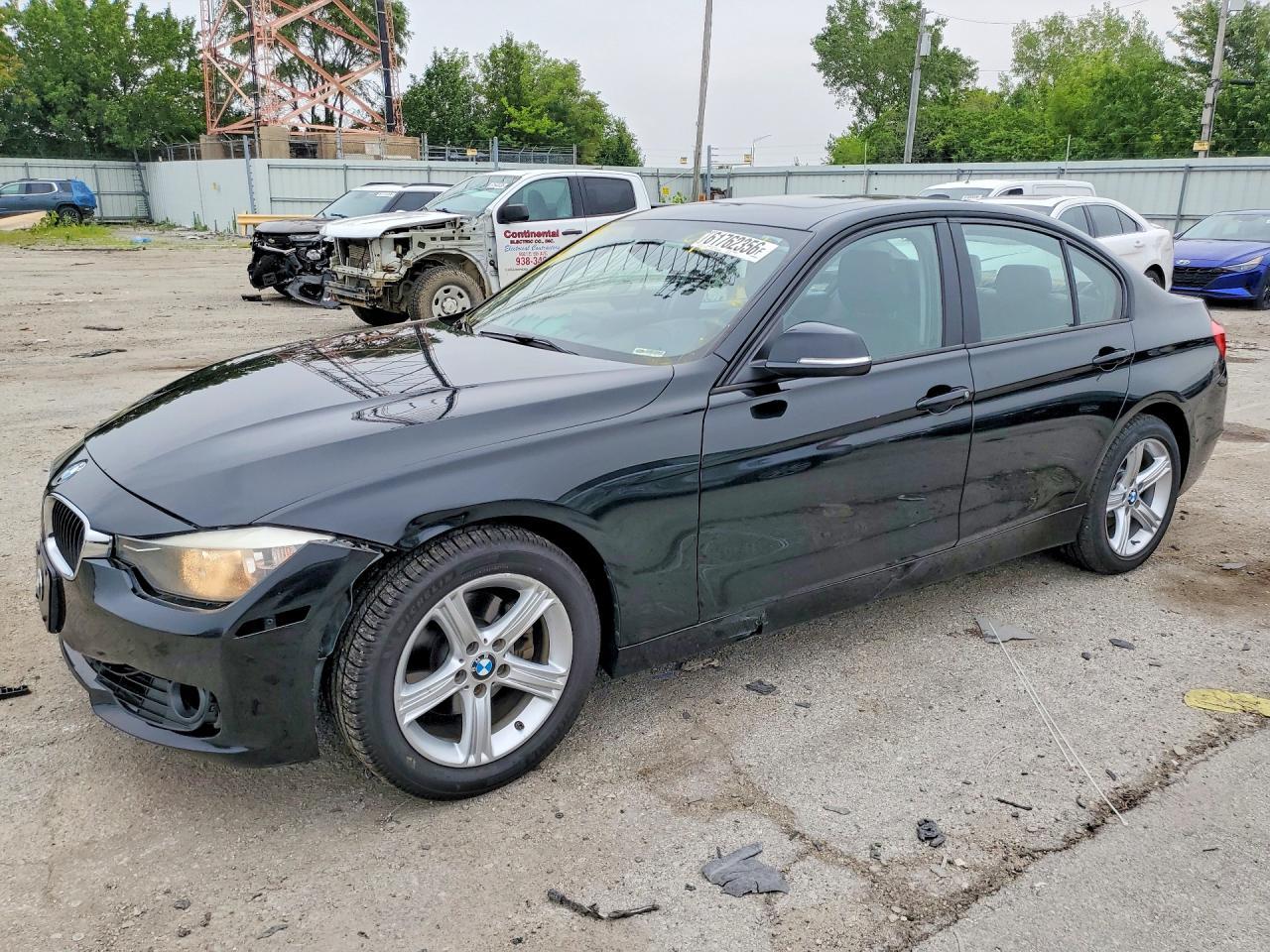 2014 BMW Seria 3 328i - zdjęcie główne
