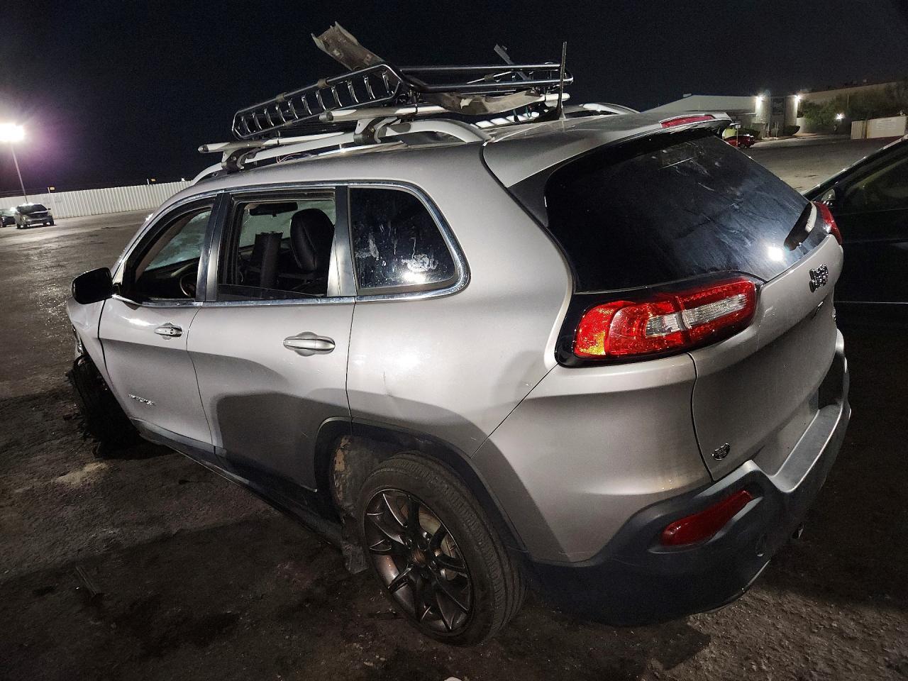 2018 Jeep Cherokee Latitude Plus - zdjęcie 2