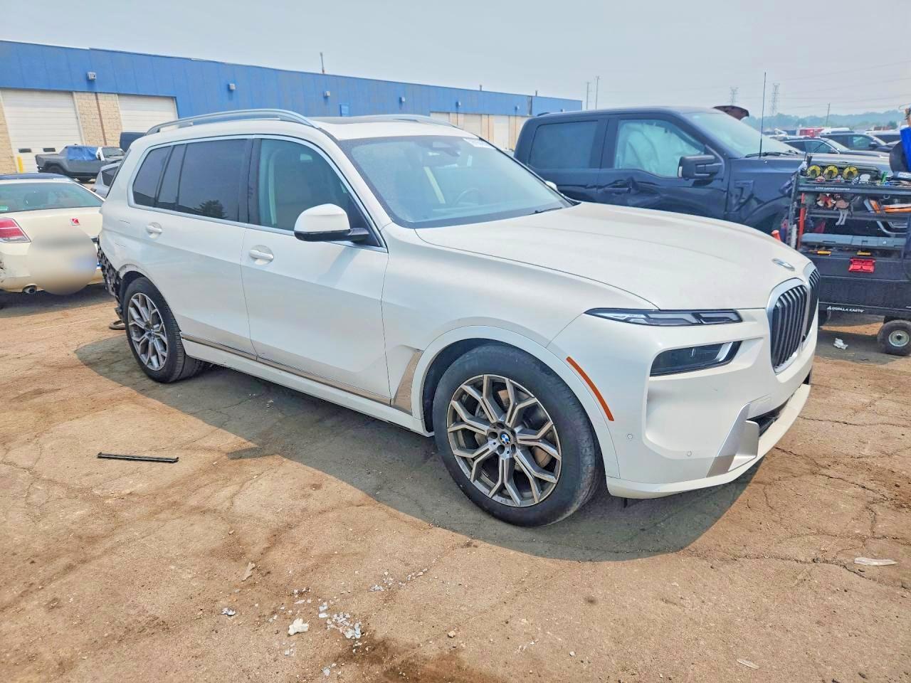 2024 BMW X7 xDrive40I - zdjęcie 4