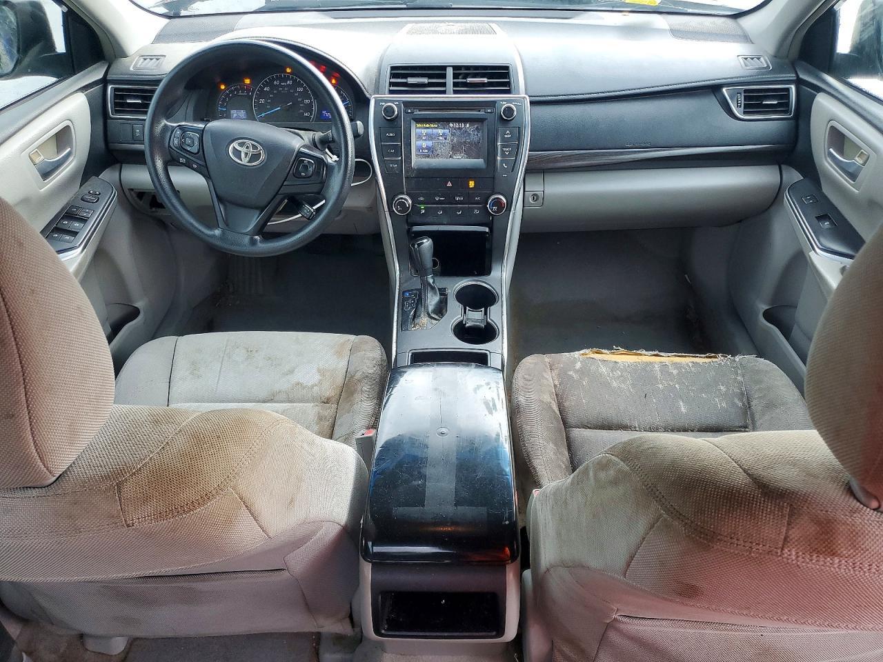 2015 Toyota Camry Le - zdjęcie 8