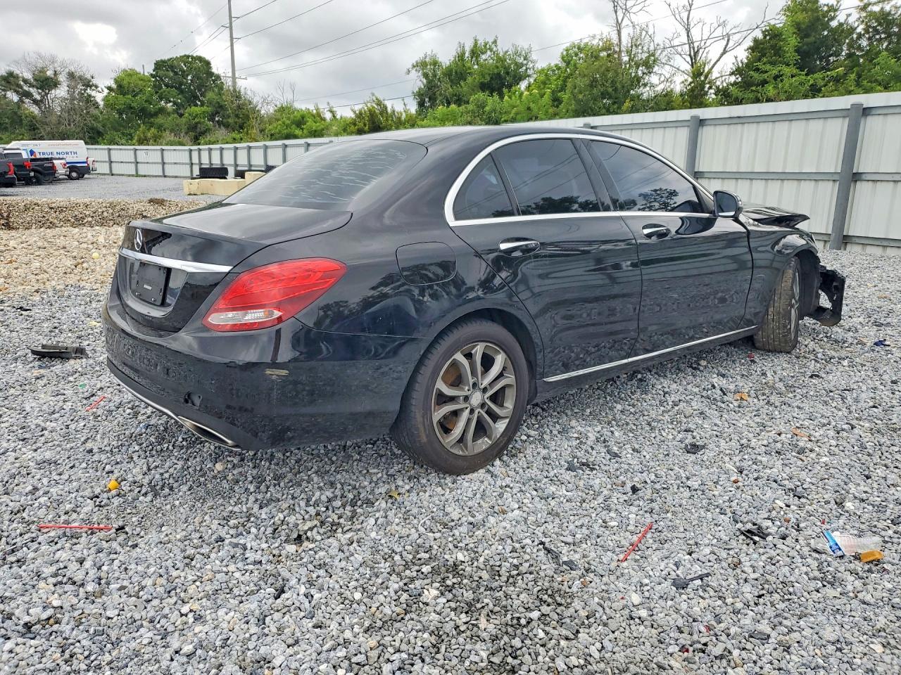 2016 Mercedes-Benz C 300 - zdjęcie 3