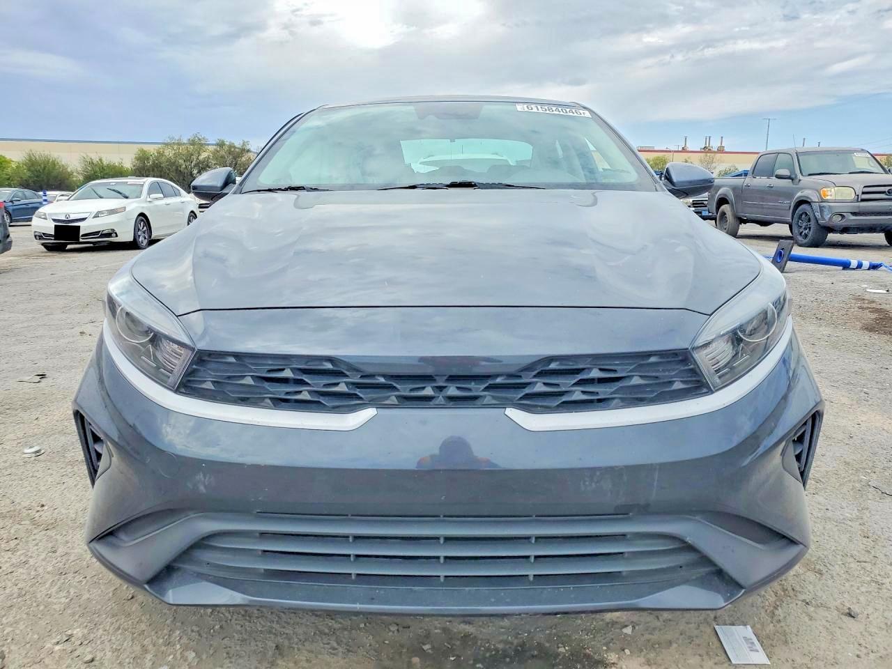 2022 Kia Forte Fe - zdjęcie 5