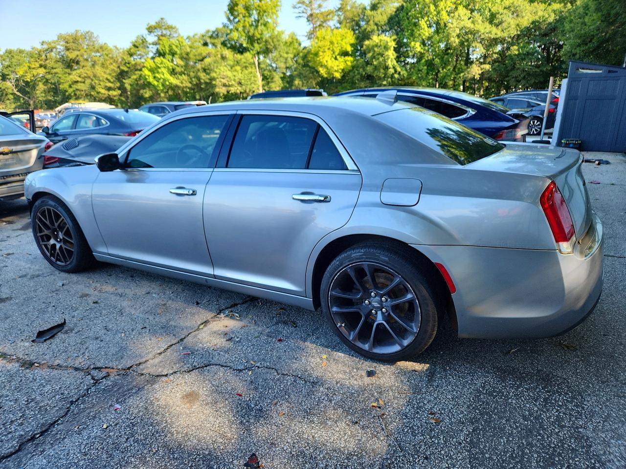 2017 Chrysler 300C - zdjęcie 2
