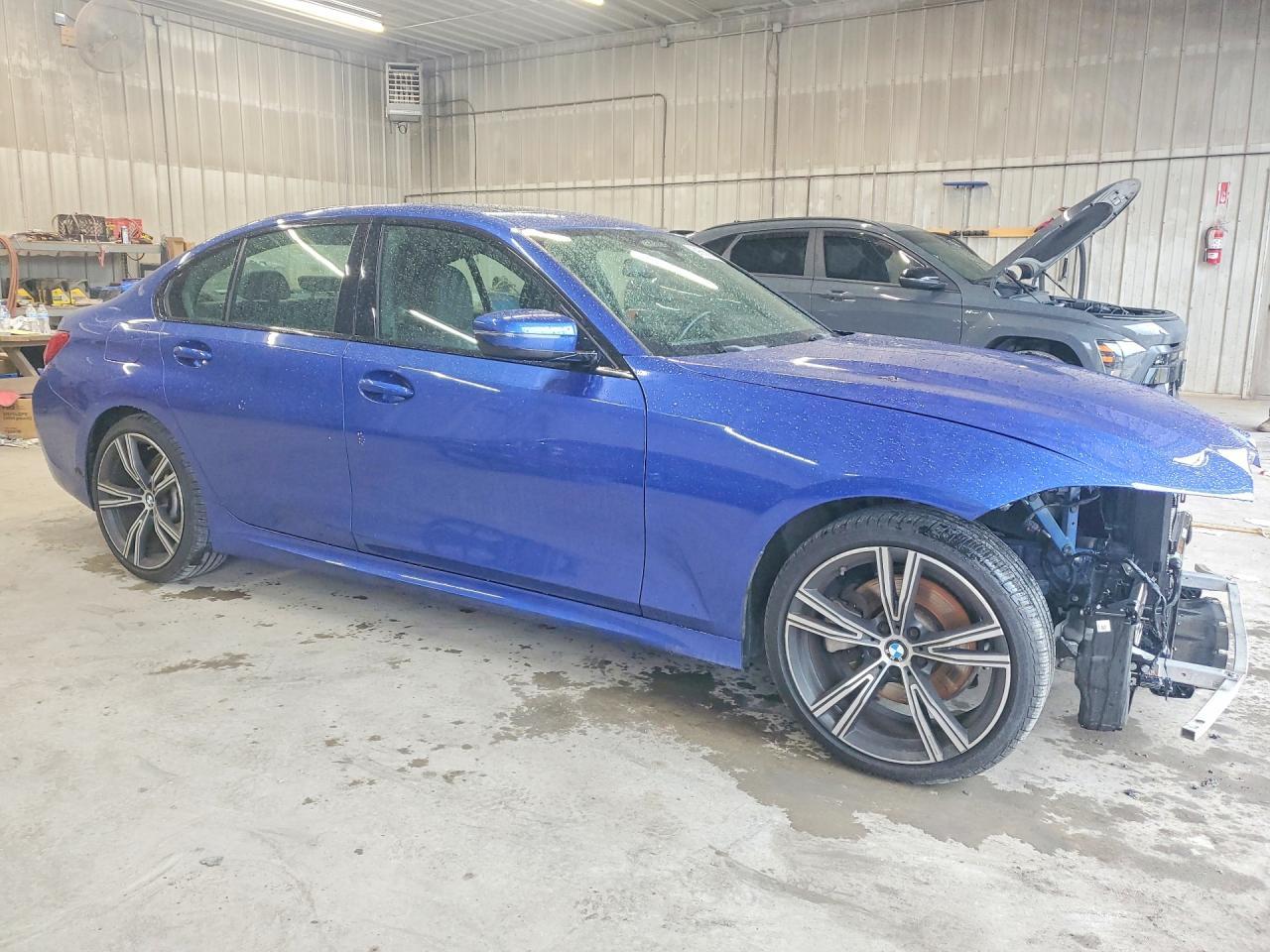 2020 BMW Seria 3 330i - zdjęcie 4
