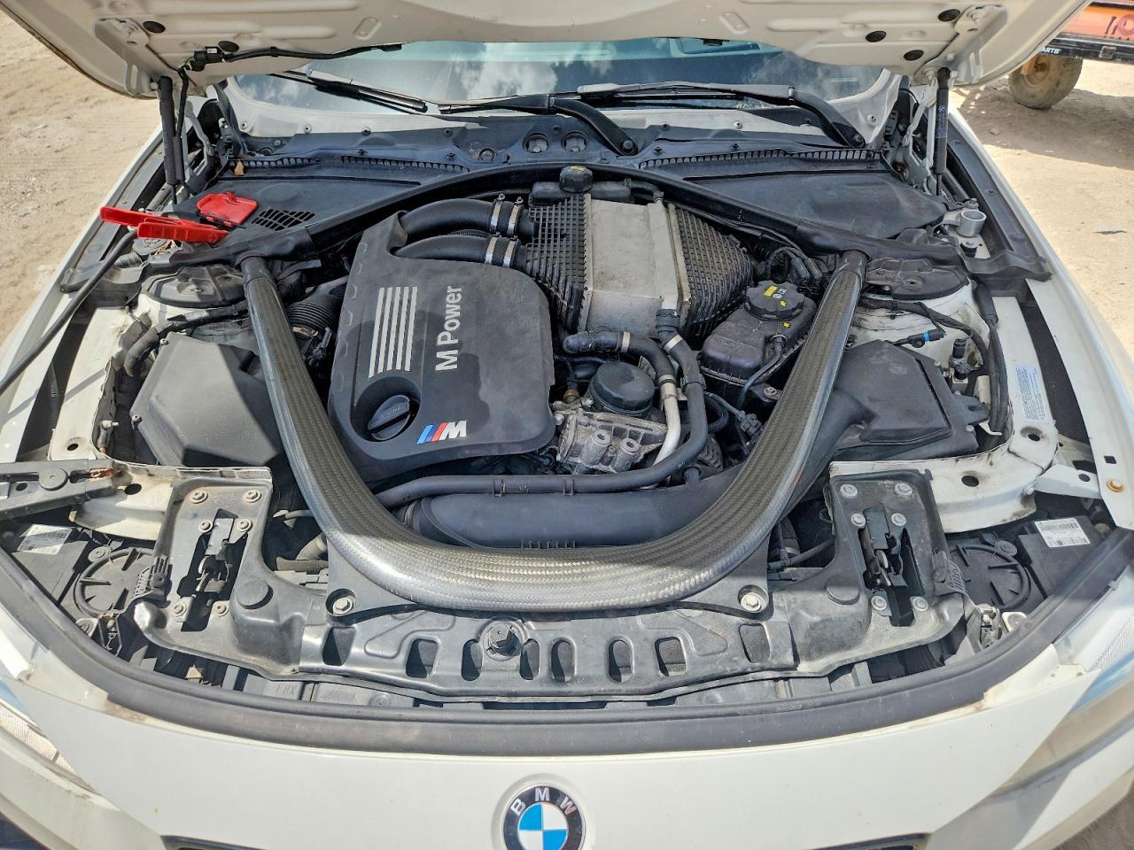 2015 BMW M4 - zdjęcie 11