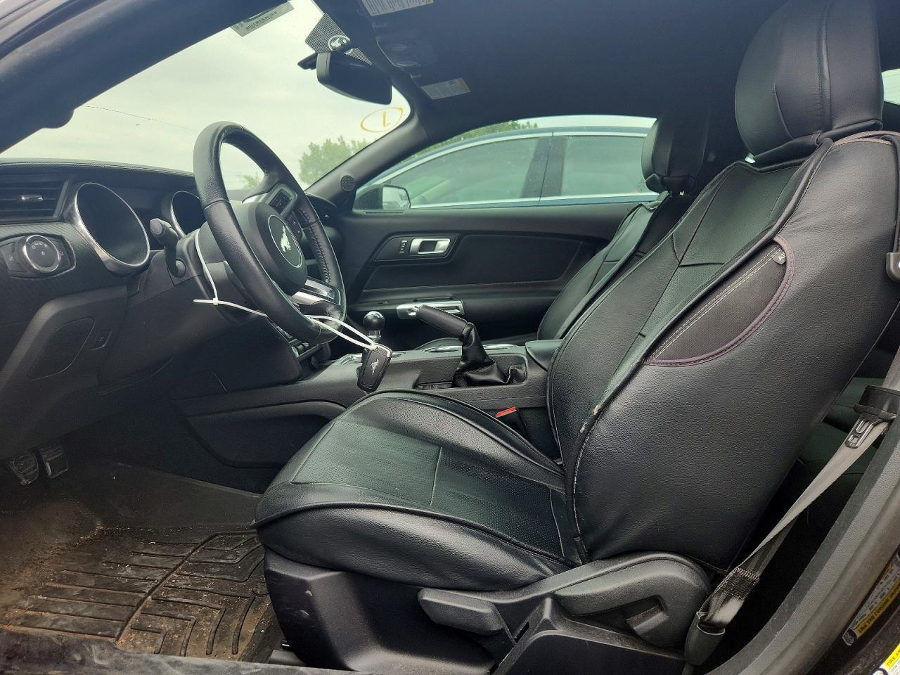 2019 Ford Mustang - zdjęcie 7